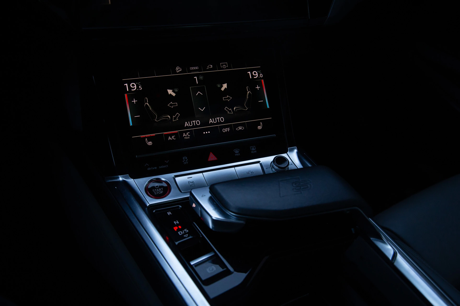 Hoofdafbeelding Audi e-tron