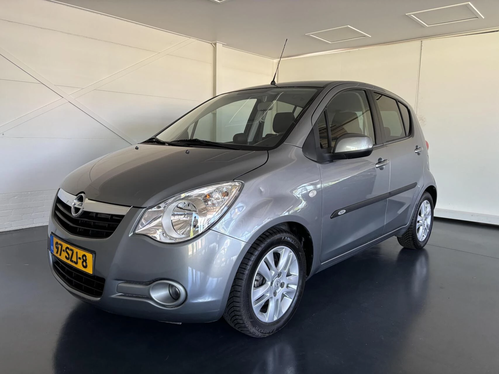 Hoofdafbeelding Opel Agila