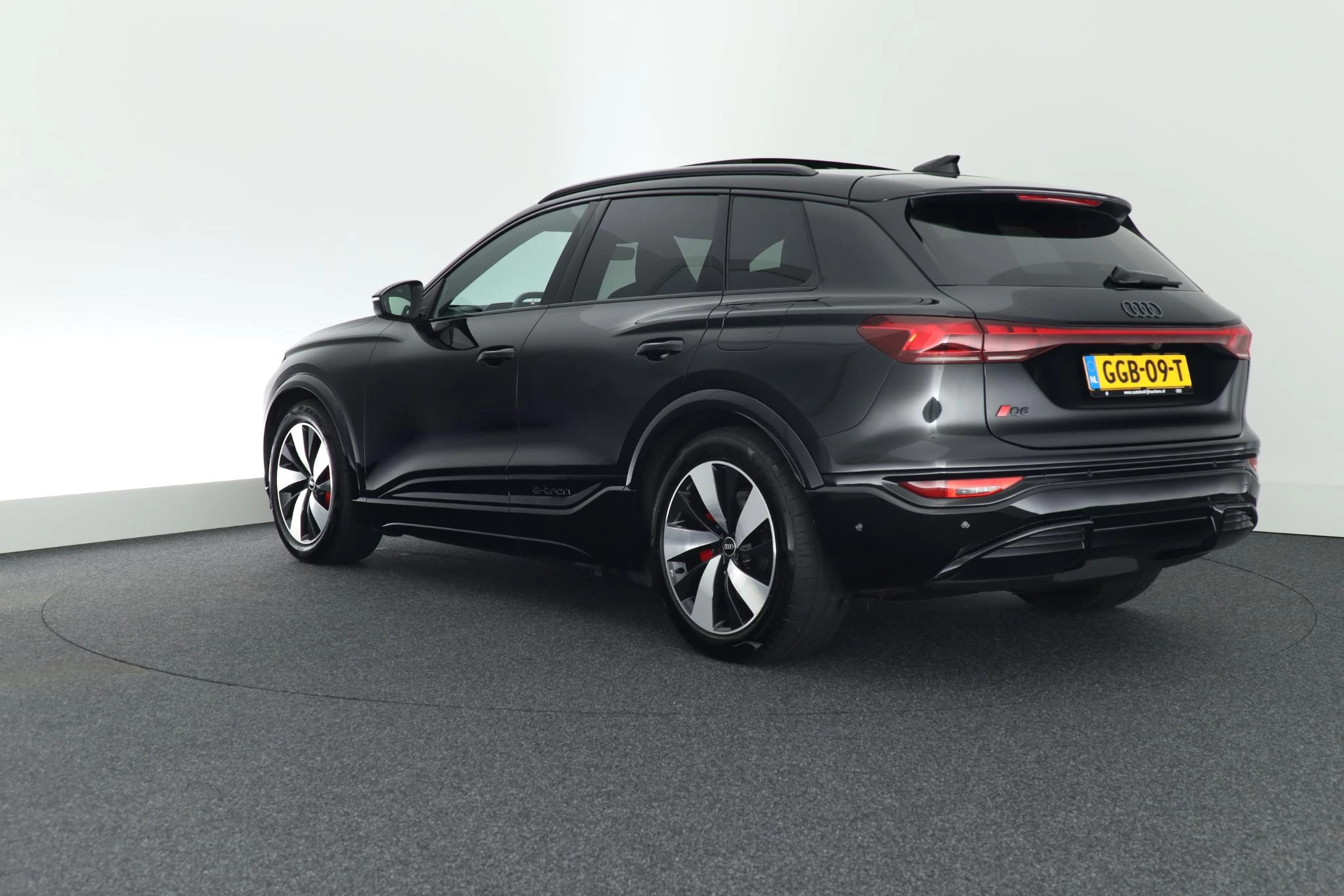 Hoofdafbeelding Audi Q6 e-tron