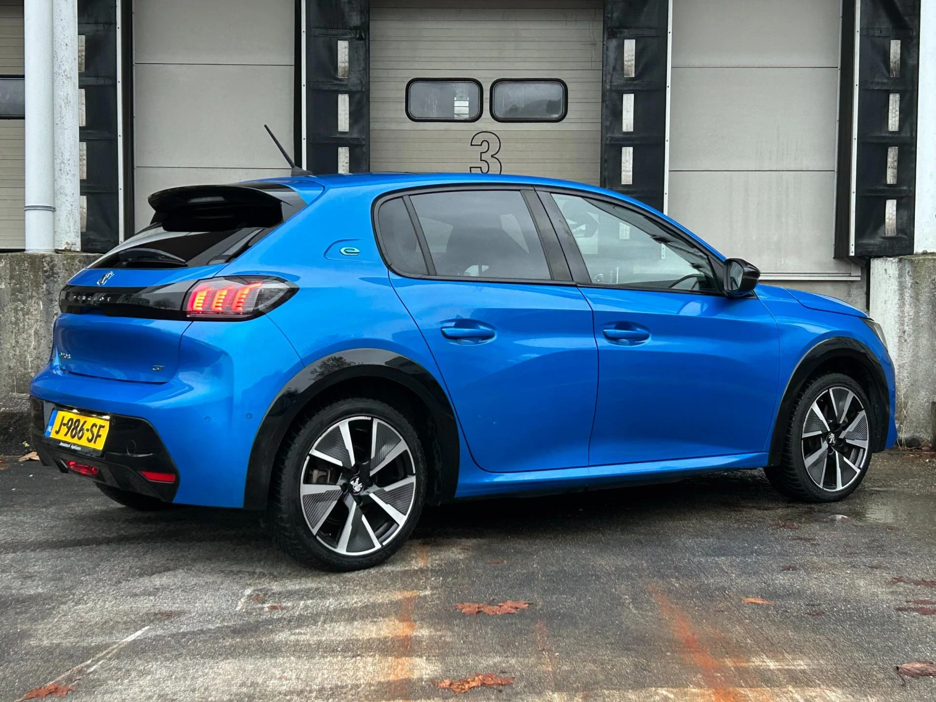 Hoofdafbeelding Peugeot e-208