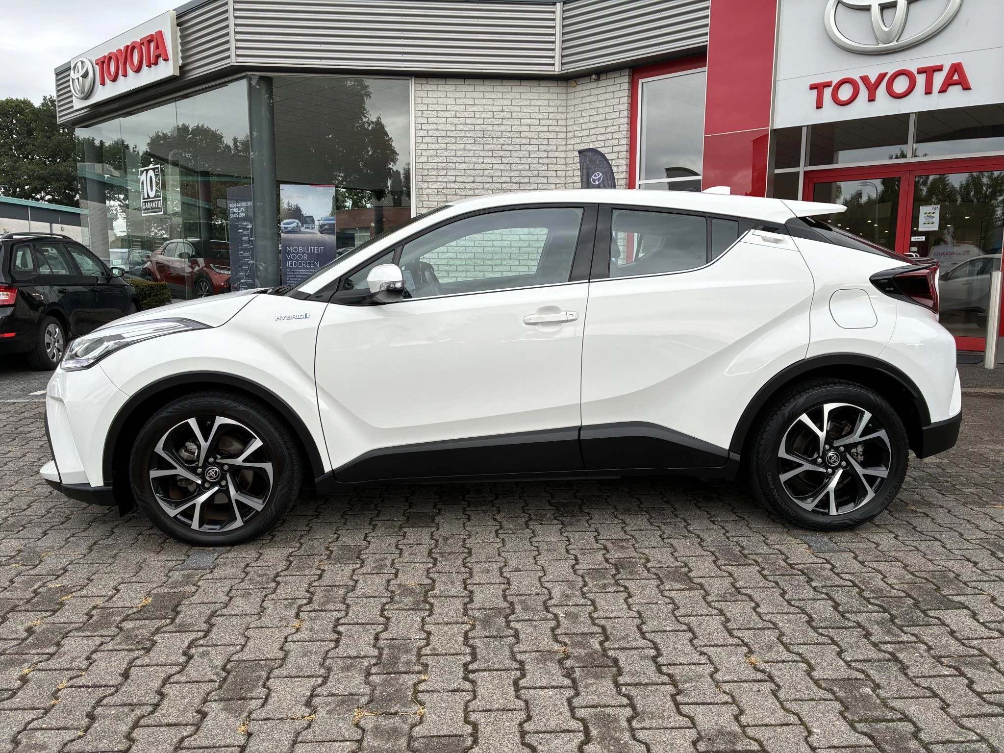 Hoofdafbeelding Toyota C-HR