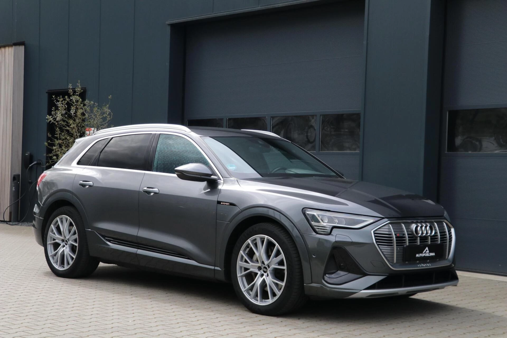 Hoofdafbeelding Audi e-tron