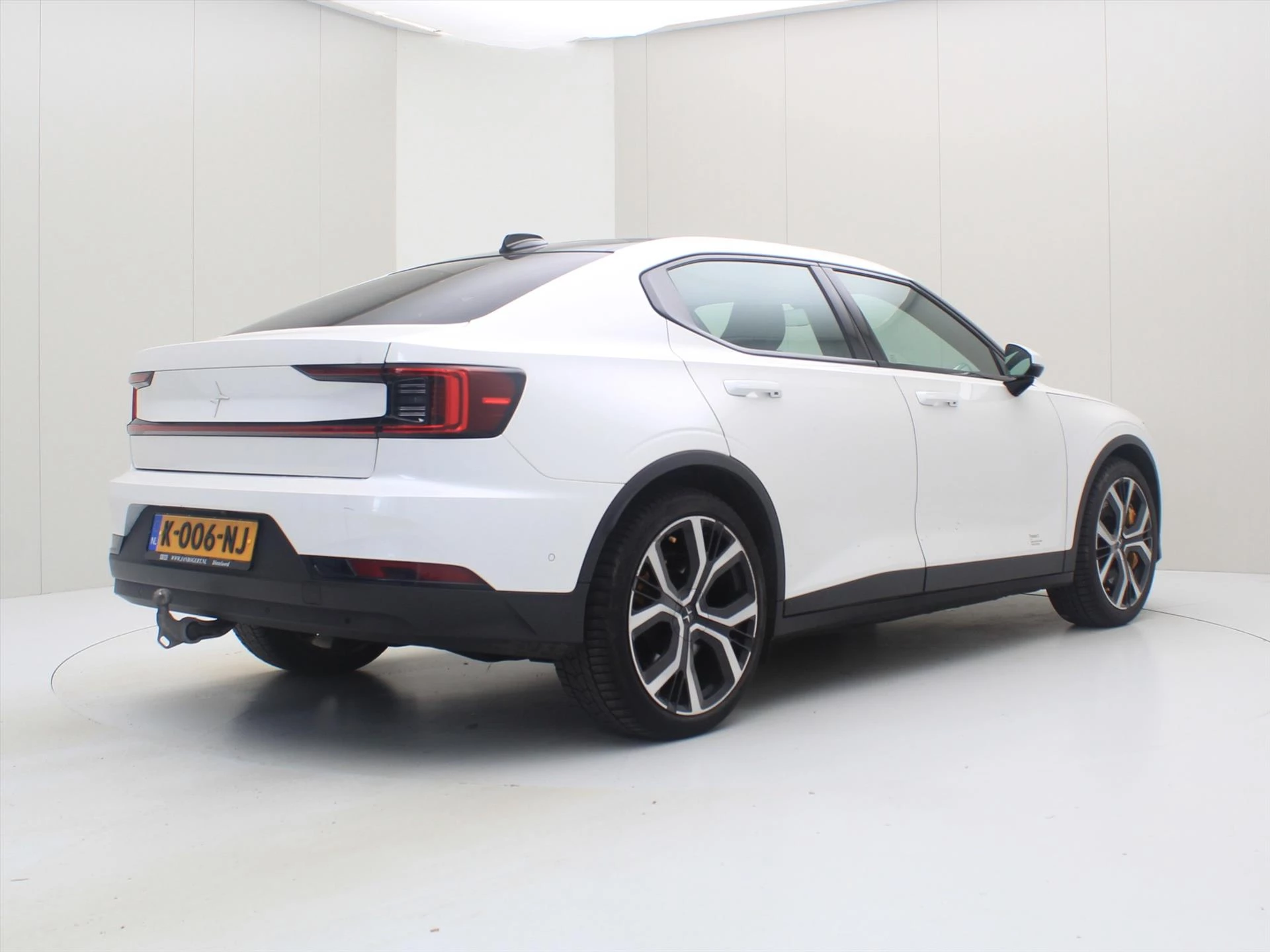 Hoofdafbeelding Polestar 2