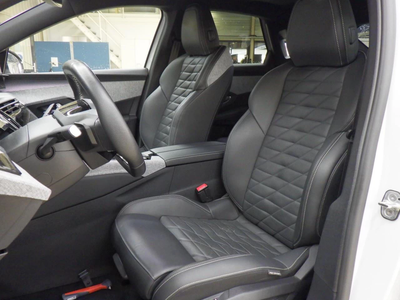 Hoofdafbeelding Peugeot e-3008