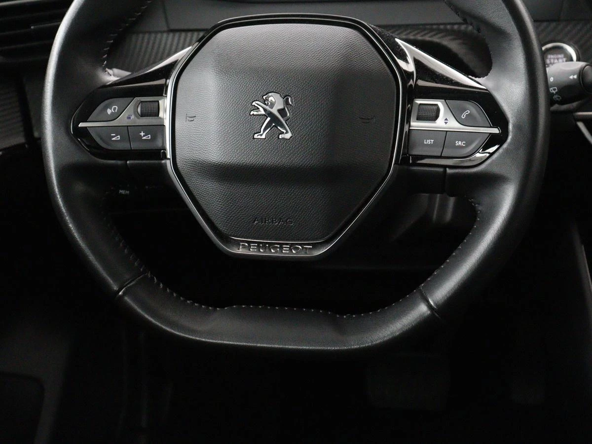 Hoofdafbeelding Peugeot e-208