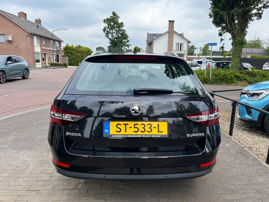 Hoofdafbeelding Škoda Superb