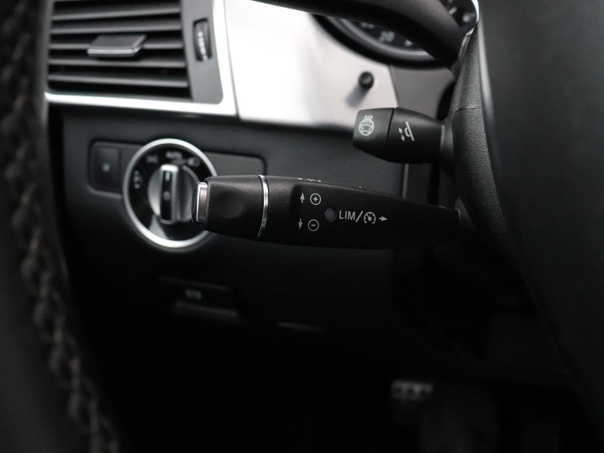 Hoofdafbeelding Mercedes-Benz M-Klasse