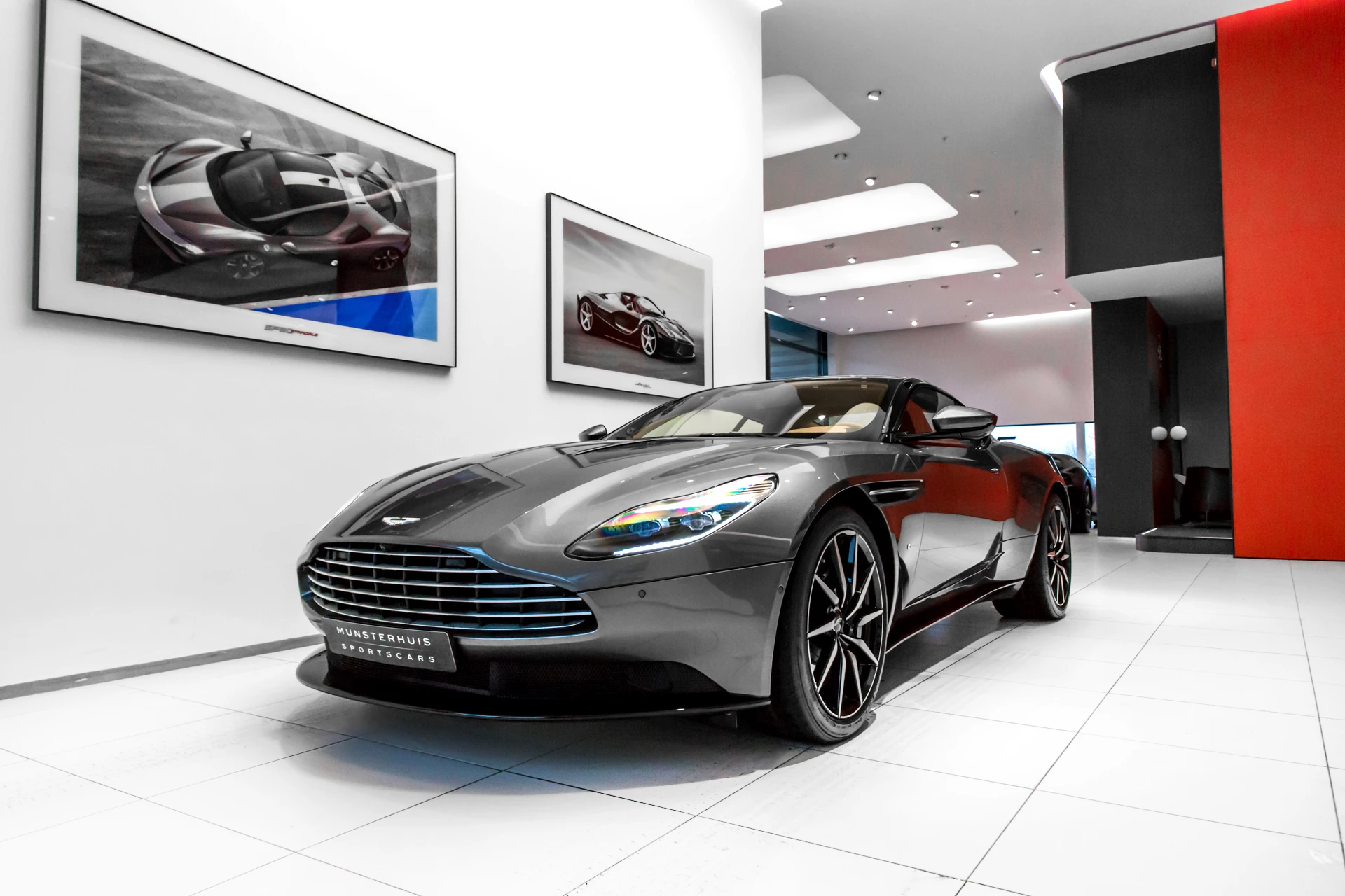 Hoofdafbeelding Aston Martin DB11