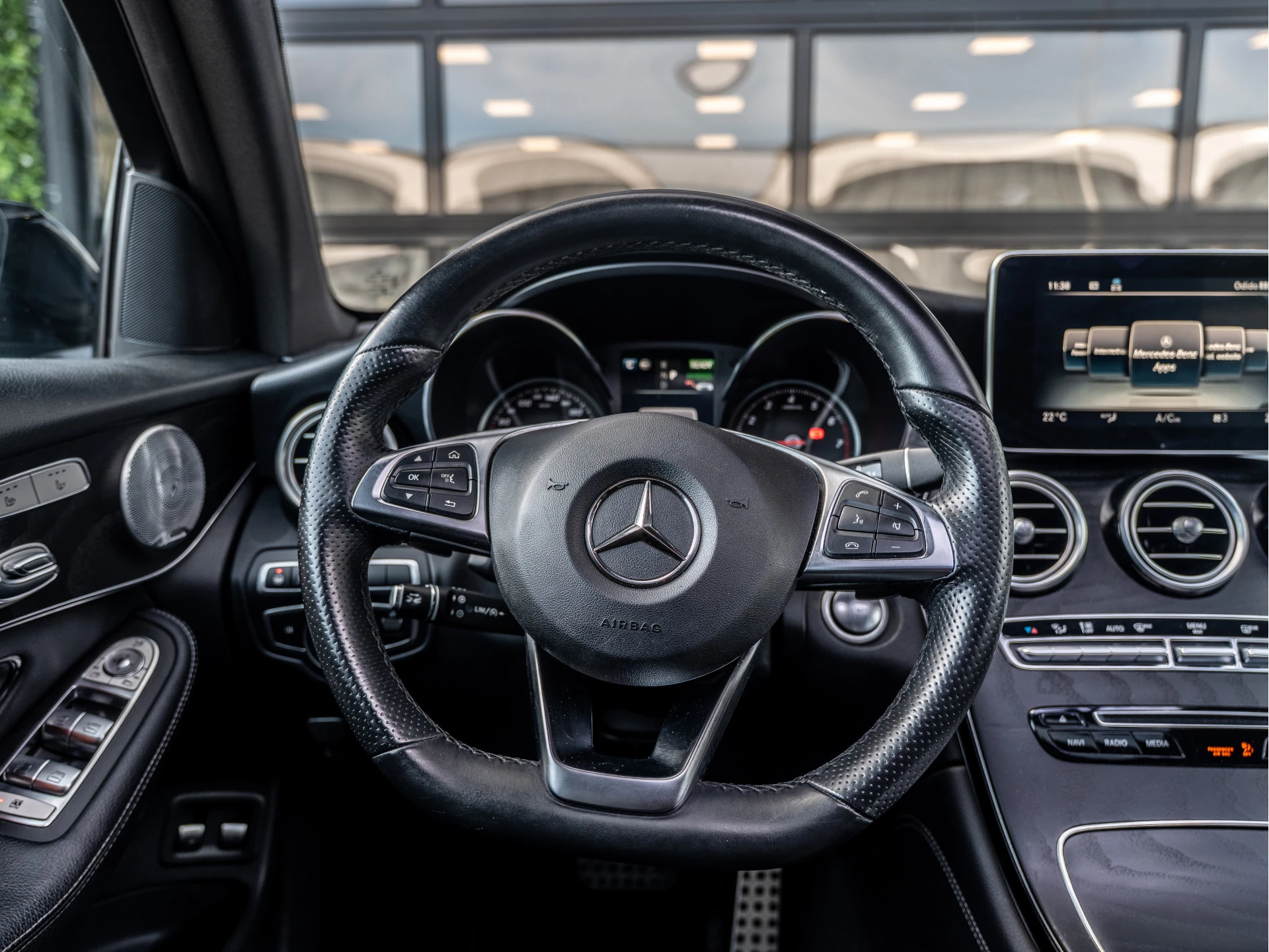 Hoofdafbeelding Mercedes-Benz GLC