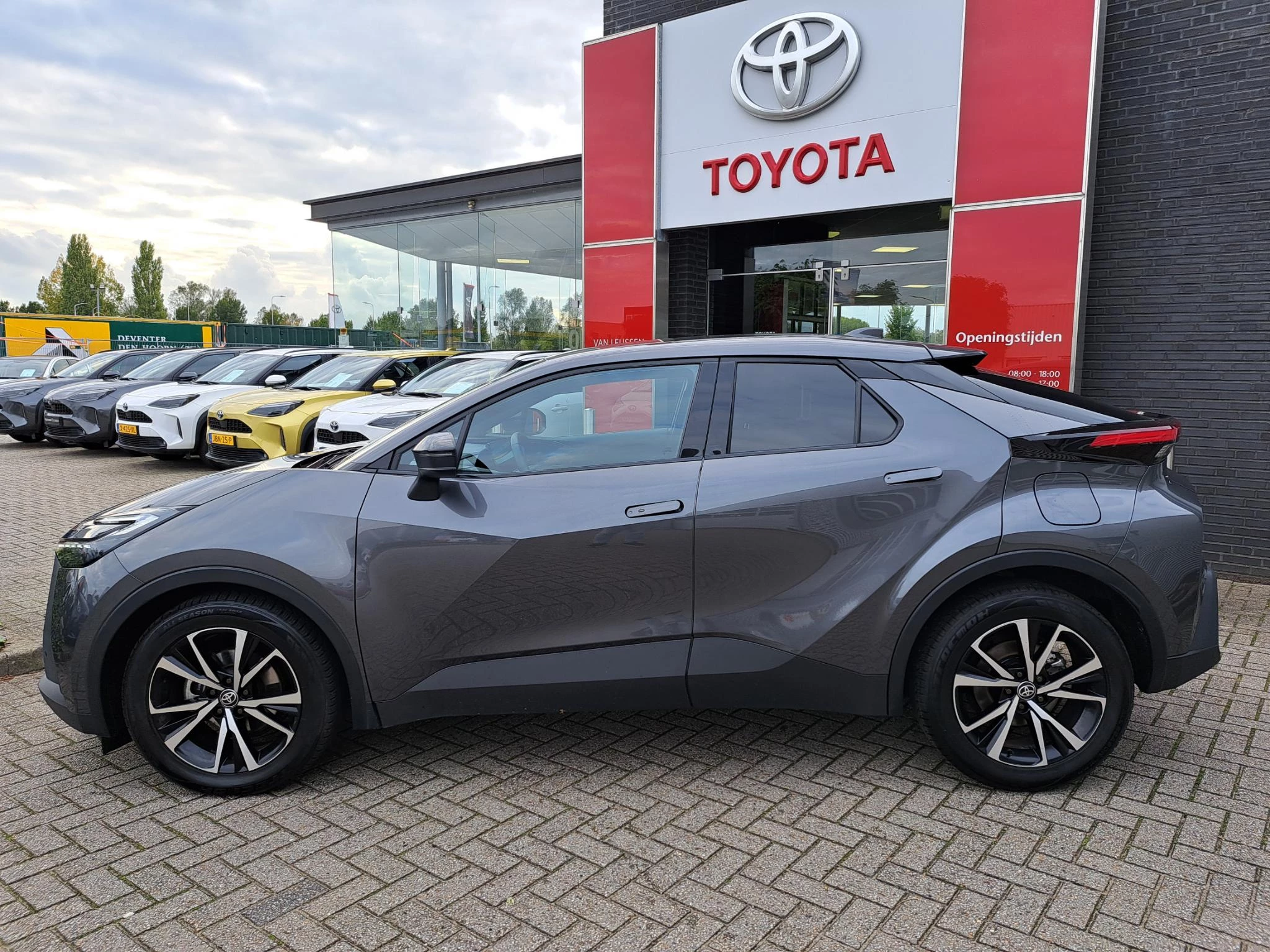 Hoofdafbeelding Toyota C-HR