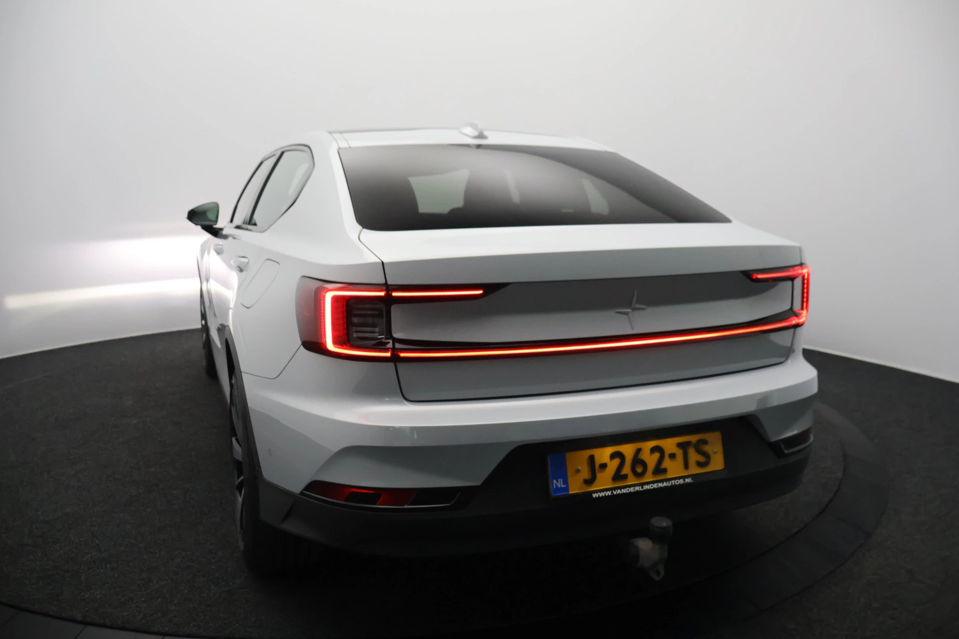 Hoofdafbeelding Polestar 2