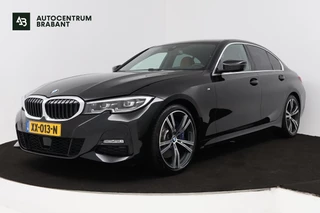 BMW 3-serie 330i High Executive Edition (STOELVERWARMING, SFEERVERLICHTING, ACHTERUITRIJCAMERA, NAVIGATIE, PARKEERSENSOREN)