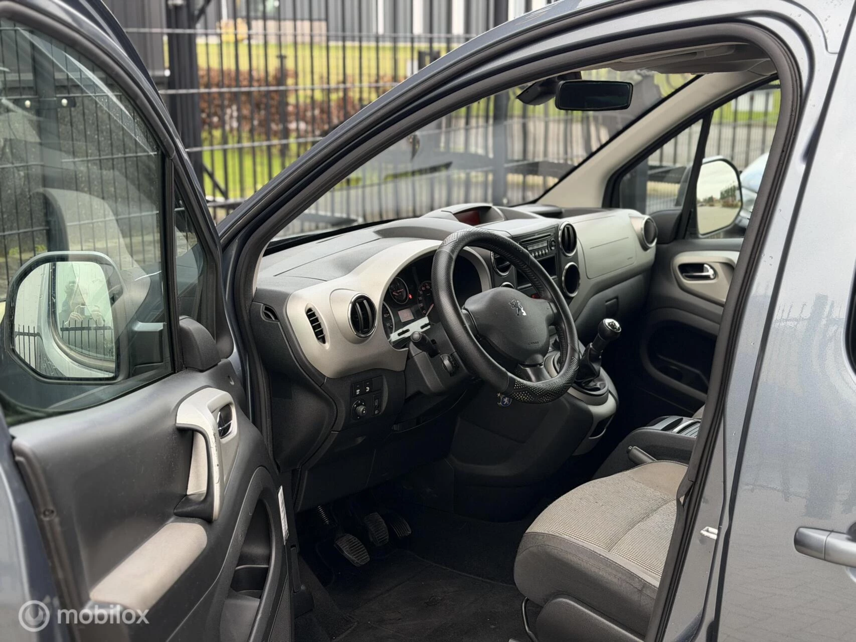 Hoofdafbeelding Peugeot Partner