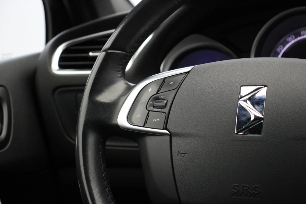 Hoofdafbeelding DS DS 4
