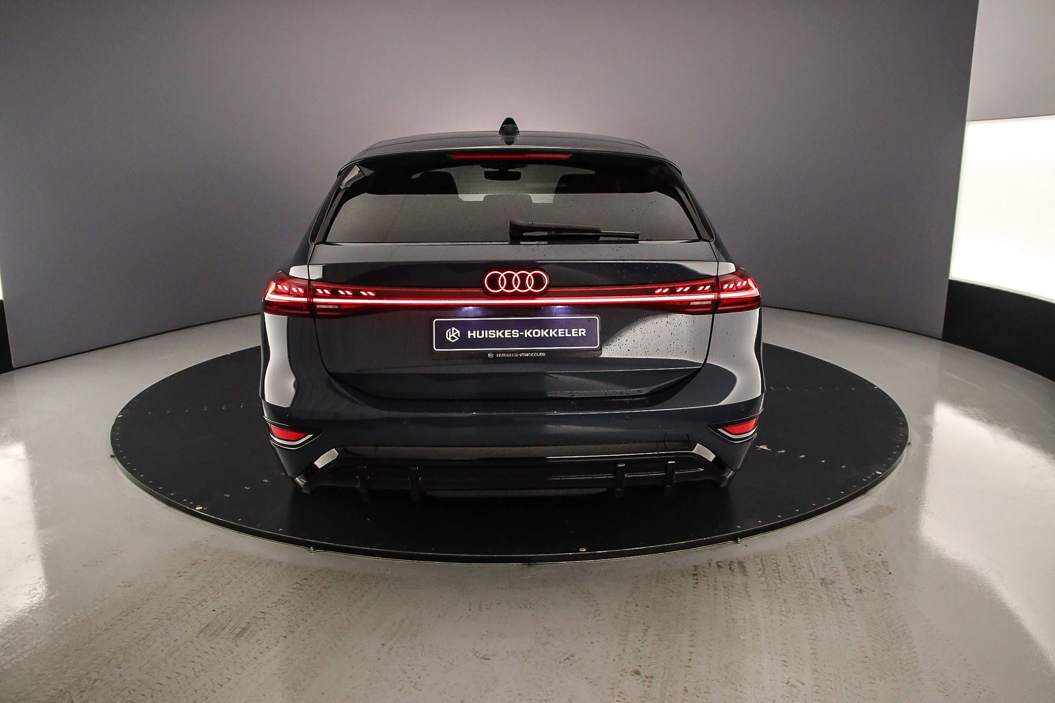 Hoofdafbeelding Audi A6 Avant e-tron