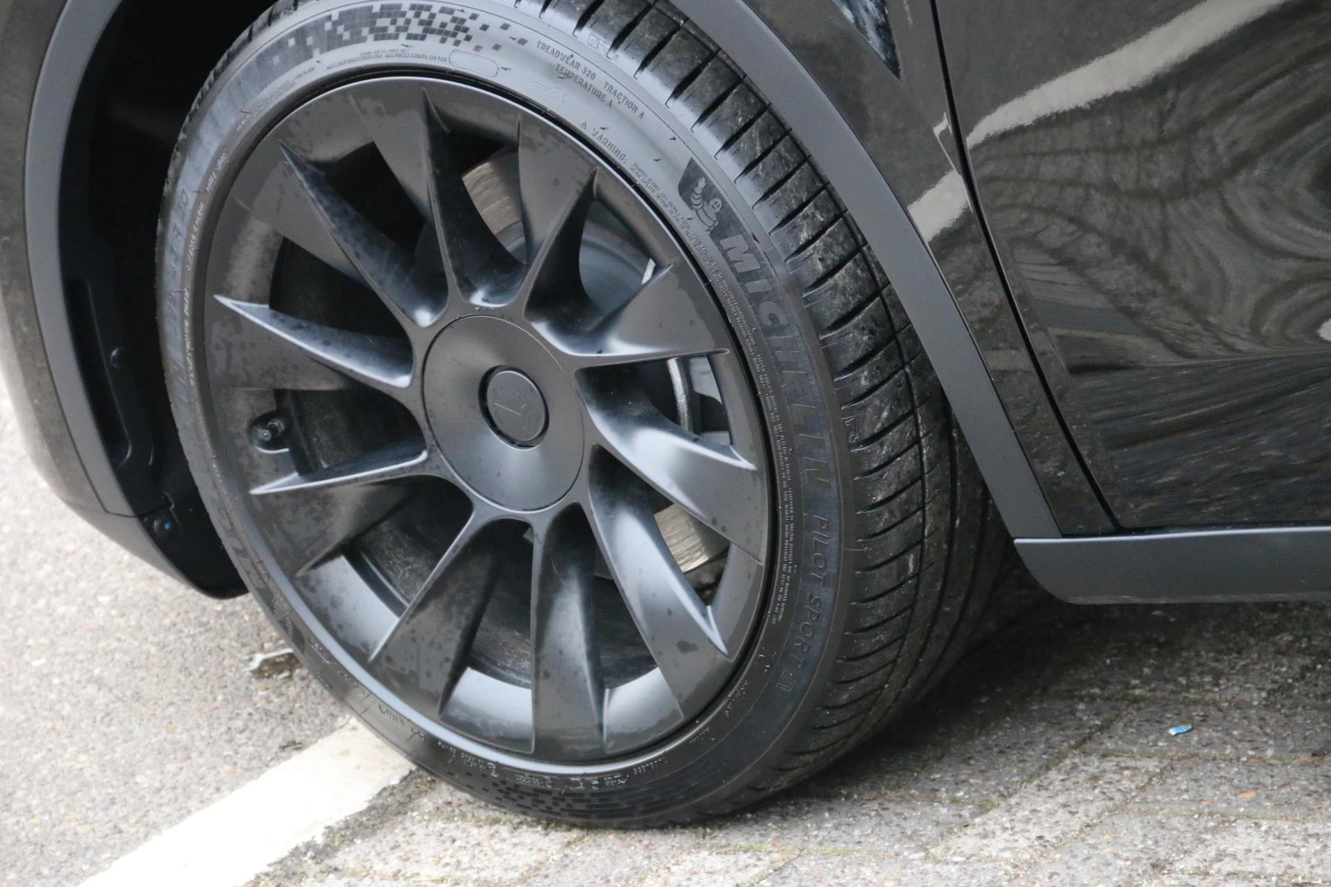 Hoofdafbeelding Tesla Model Y