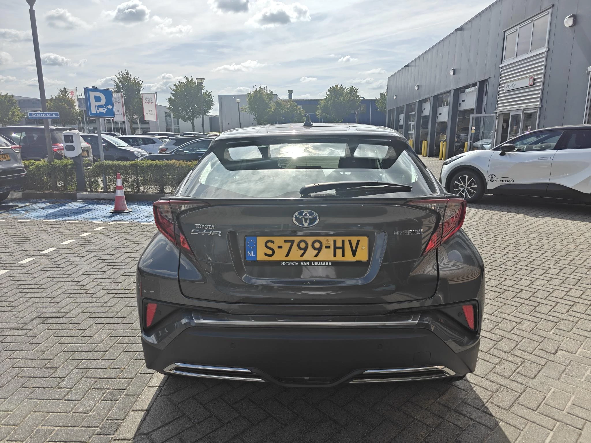 Hoofdafbeelding Toyota C-HR