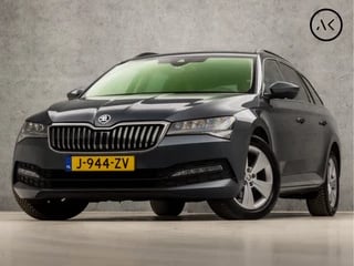 Škoda Superb Combi 1.5 TSI ACT Luxury 150Pk (GROOT NAVI, APPLE CARPLAY, CAMERA, CRUISE, CLIMATE, DAB+, LED, ARMSTEUN, SPORTSTOELEN, STOELVERWARMING, LM VELGEN, PARKEERSENSOREN, TREKHAAK, NIEUWSTAAT)