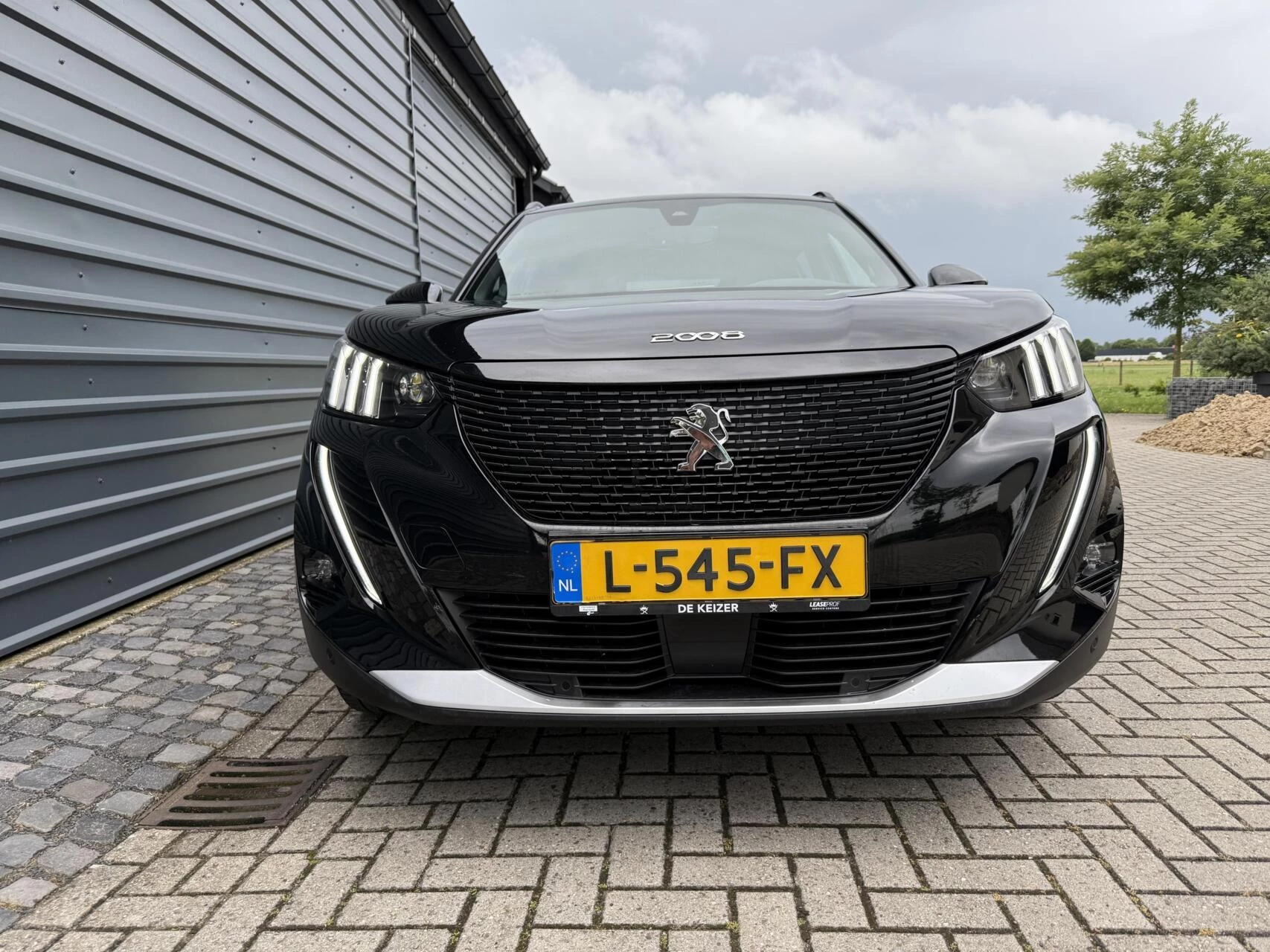 Hoofdafbeelding Peugeot e-2008