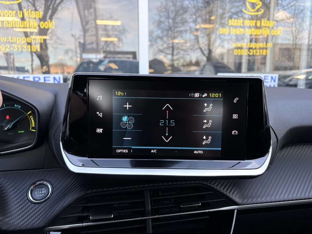 Hoofdafbeelding Peugeot e-208