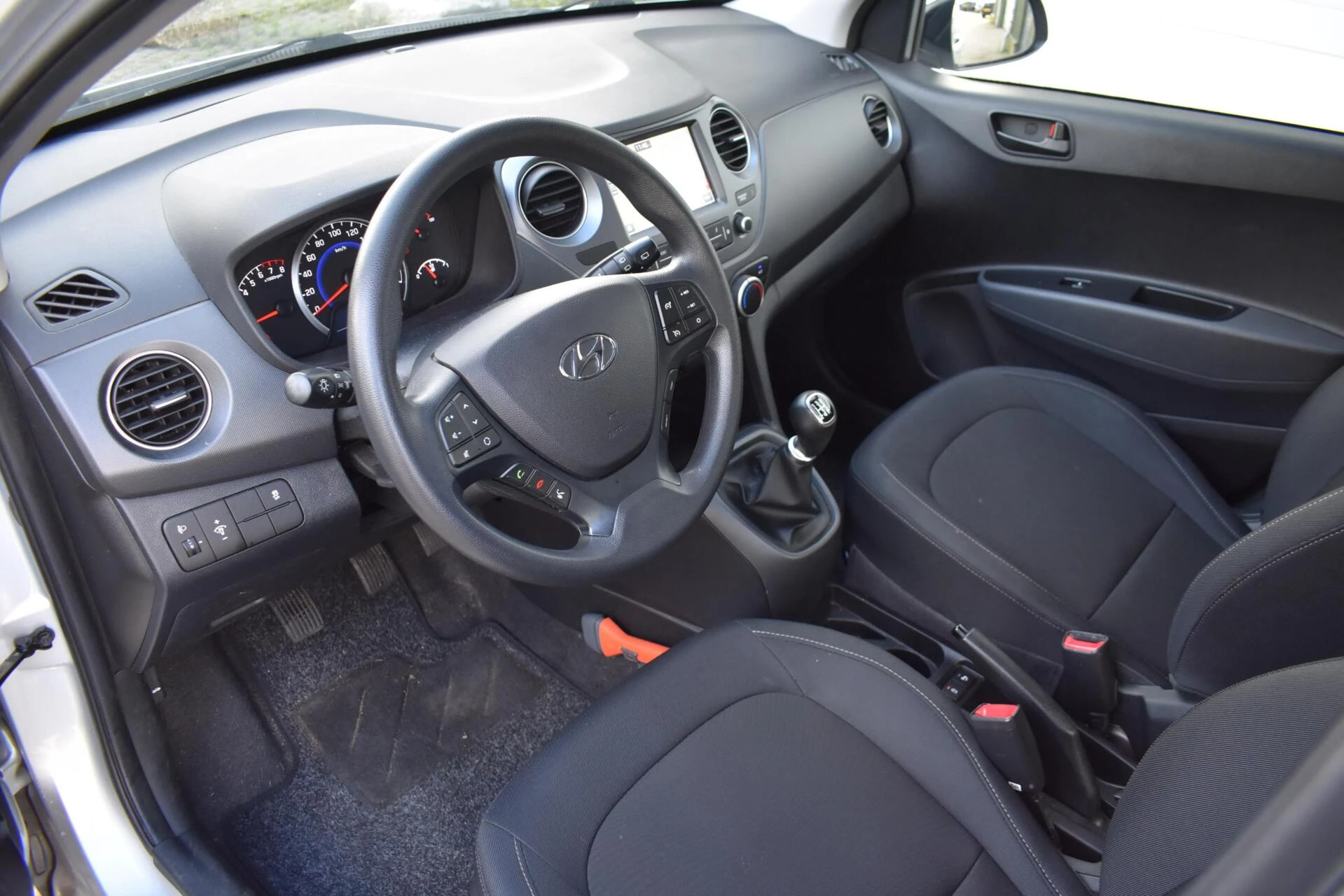 Hoofdafbeelding Hyundai i10