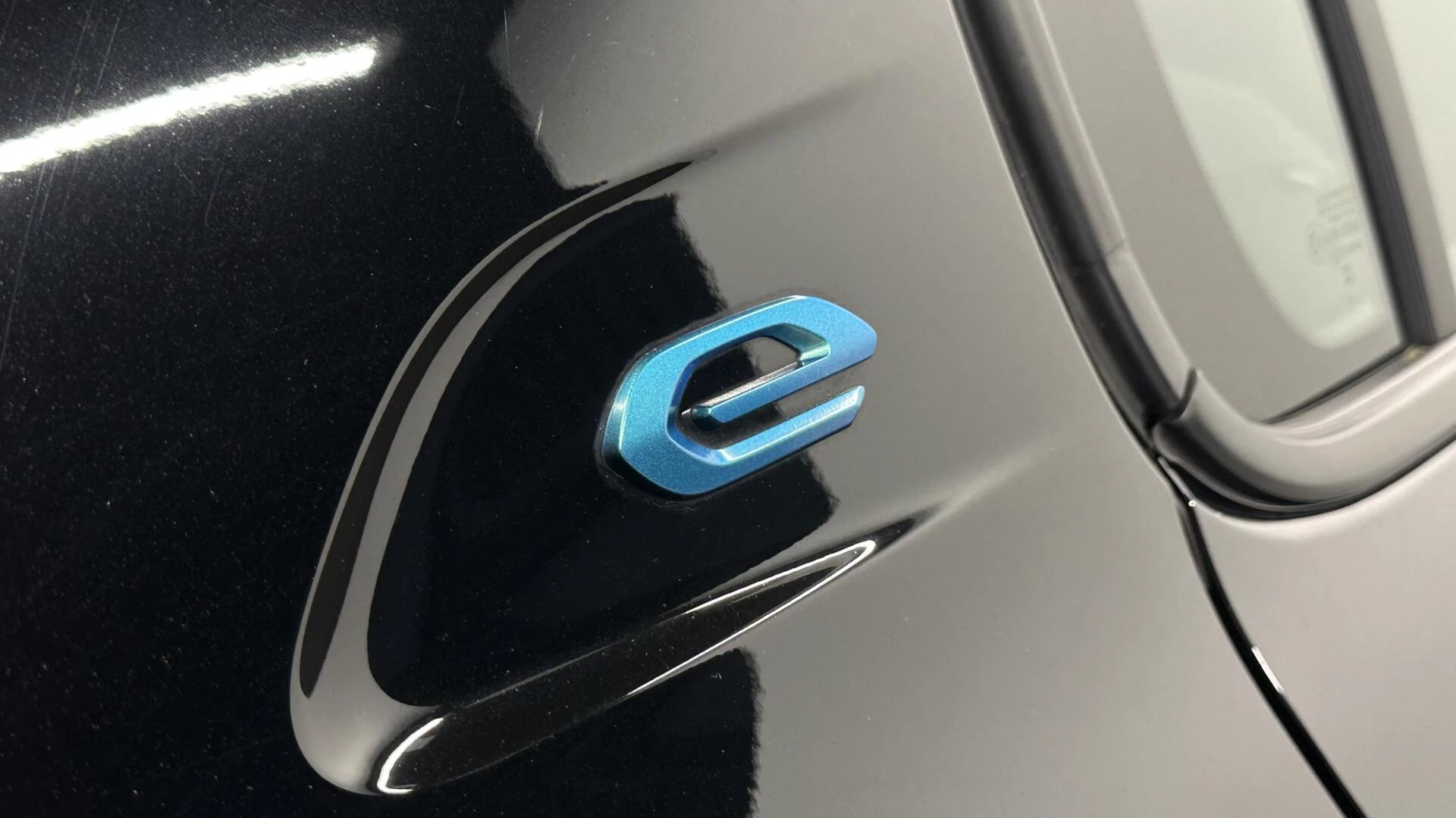 Hoofdafbeelding Peugeot e-208