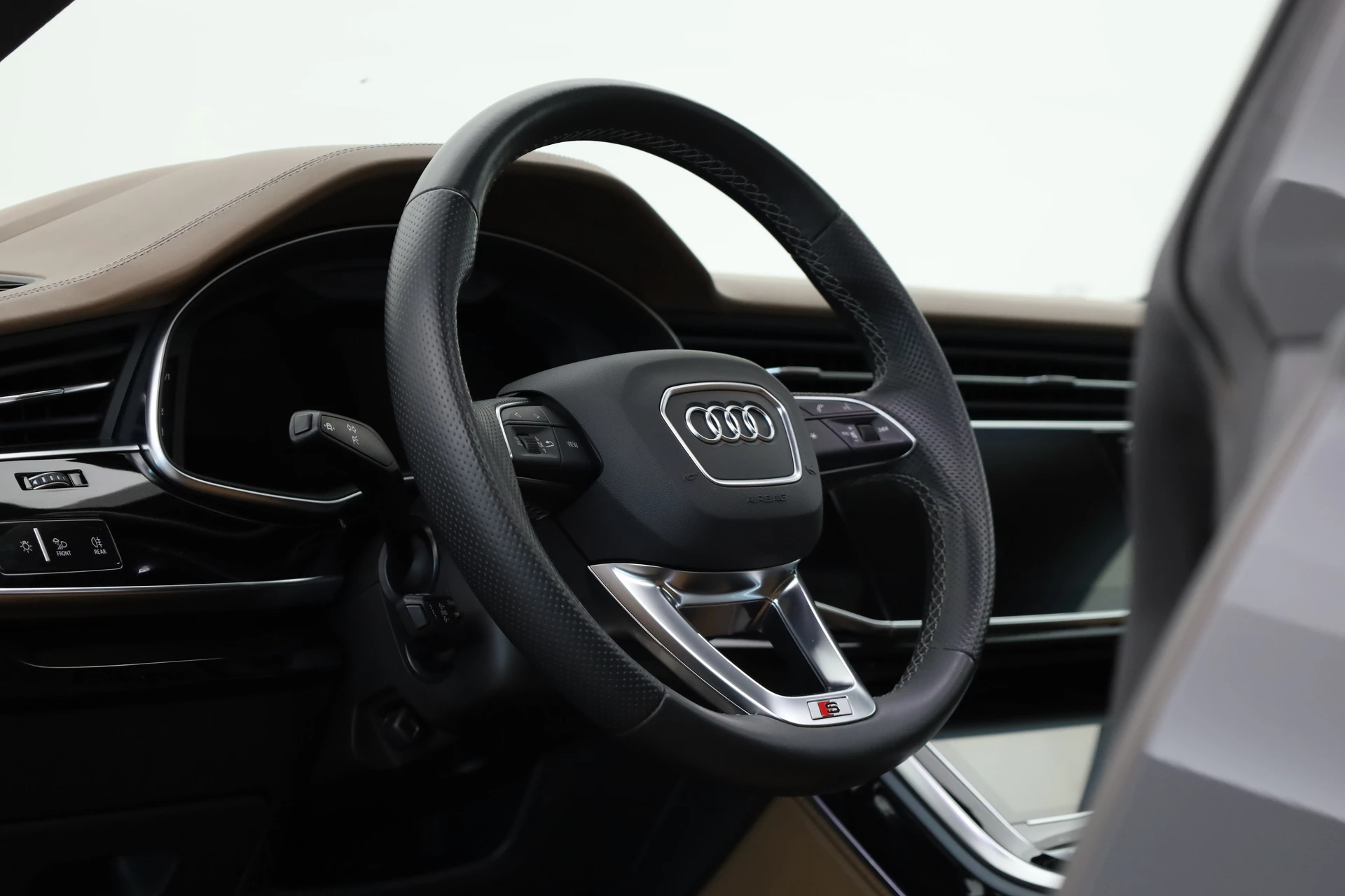 Hoofdafbeelding Audi Q8
