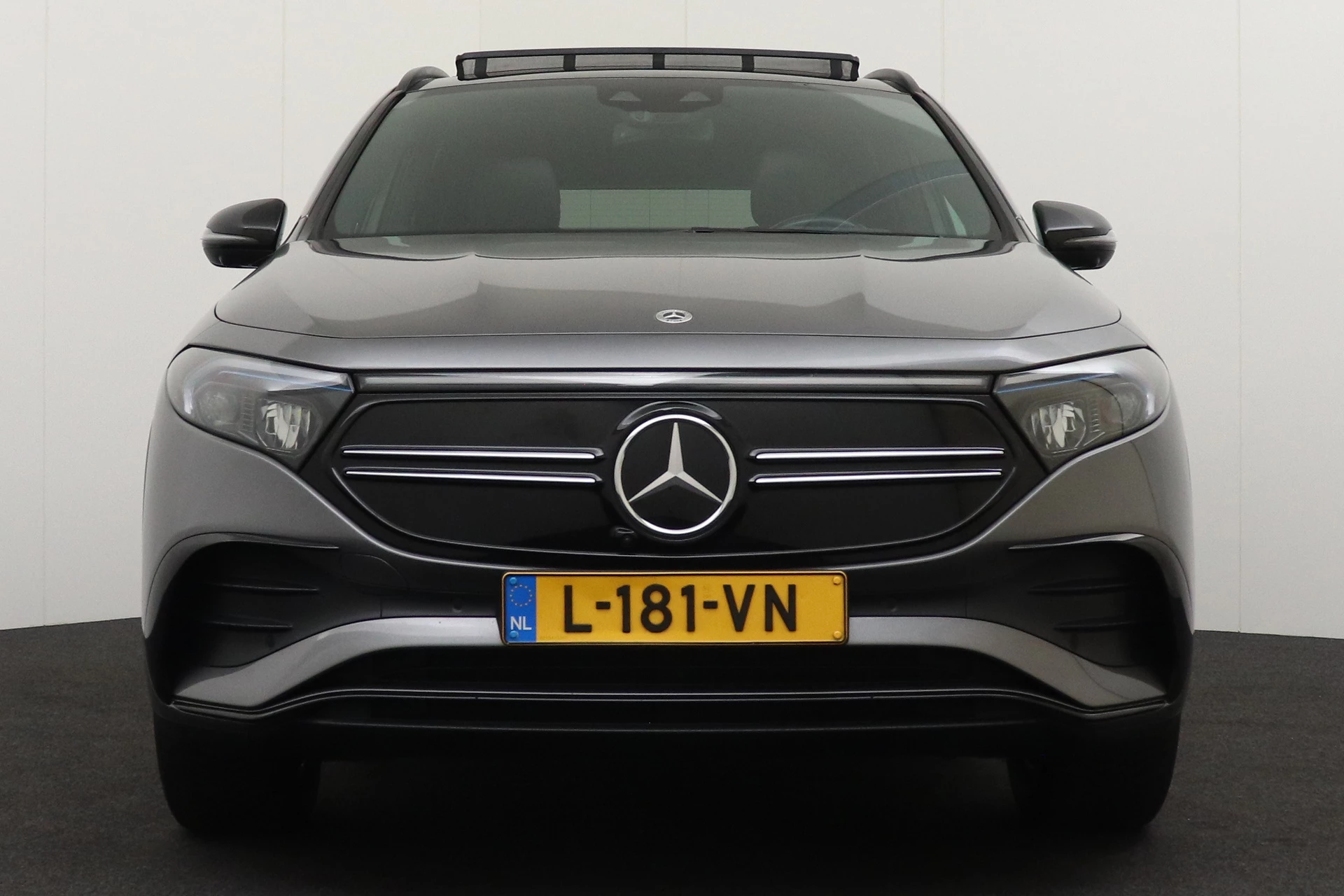 Hoofdafbeelding Mercedes-Benz EQA