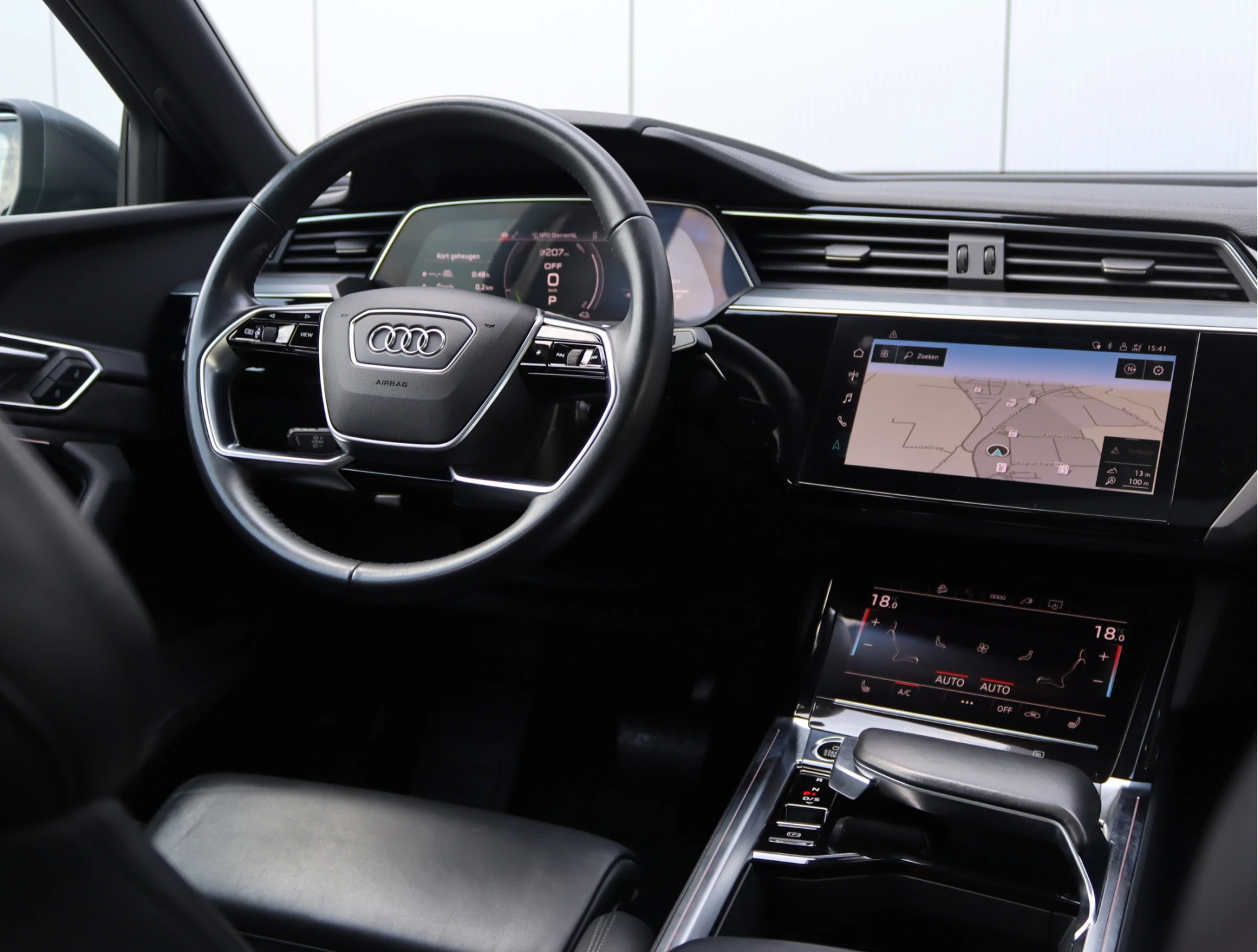 Hoofdafbeelding Audi e-tron