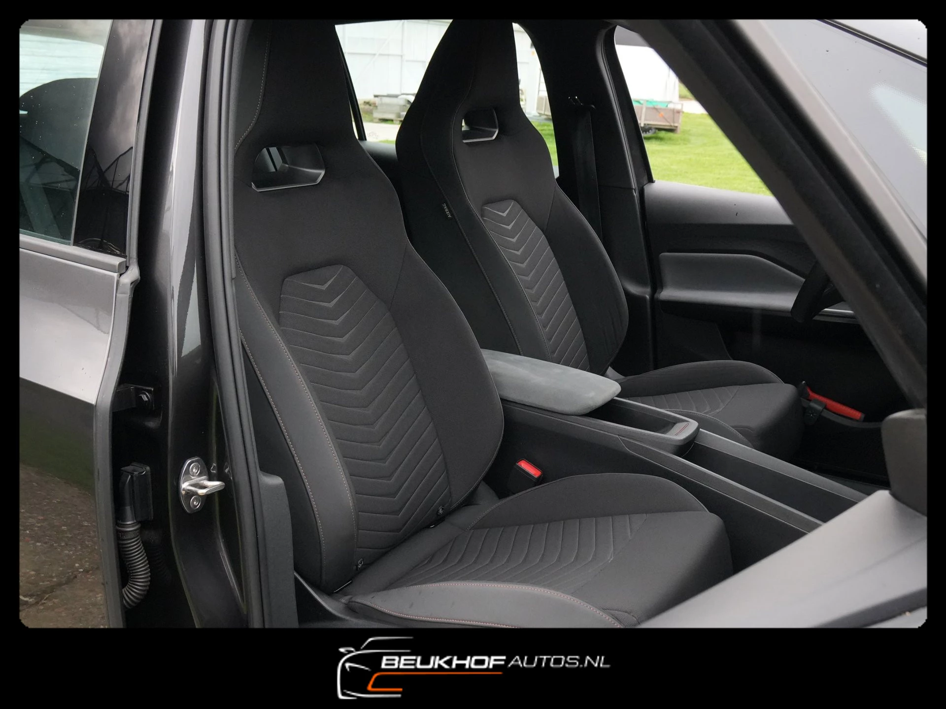 Hoofdafbeelding CUPRA Born