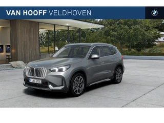 BMW iX1 eDrive20 xLine / Panoramadak / Comfort Access / Adaptieve LED / Head-Up / Stoelverwarming / Parking Assistant Plus