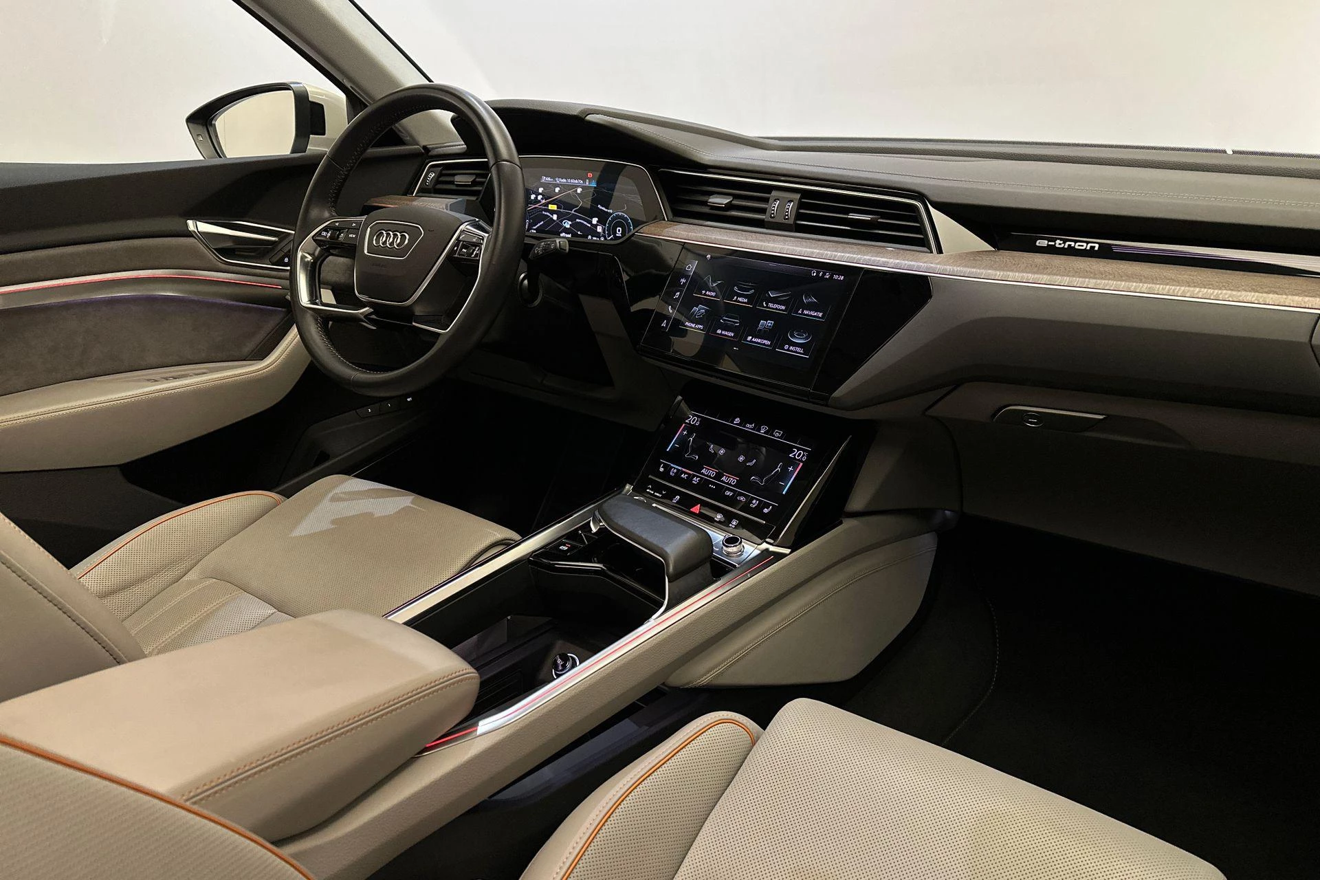 Hoofdafbeelding Audi e-tron