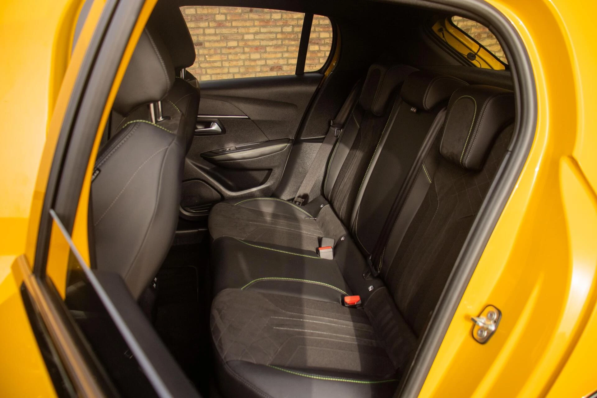 Hoofdafbeelding Peugeot e-208