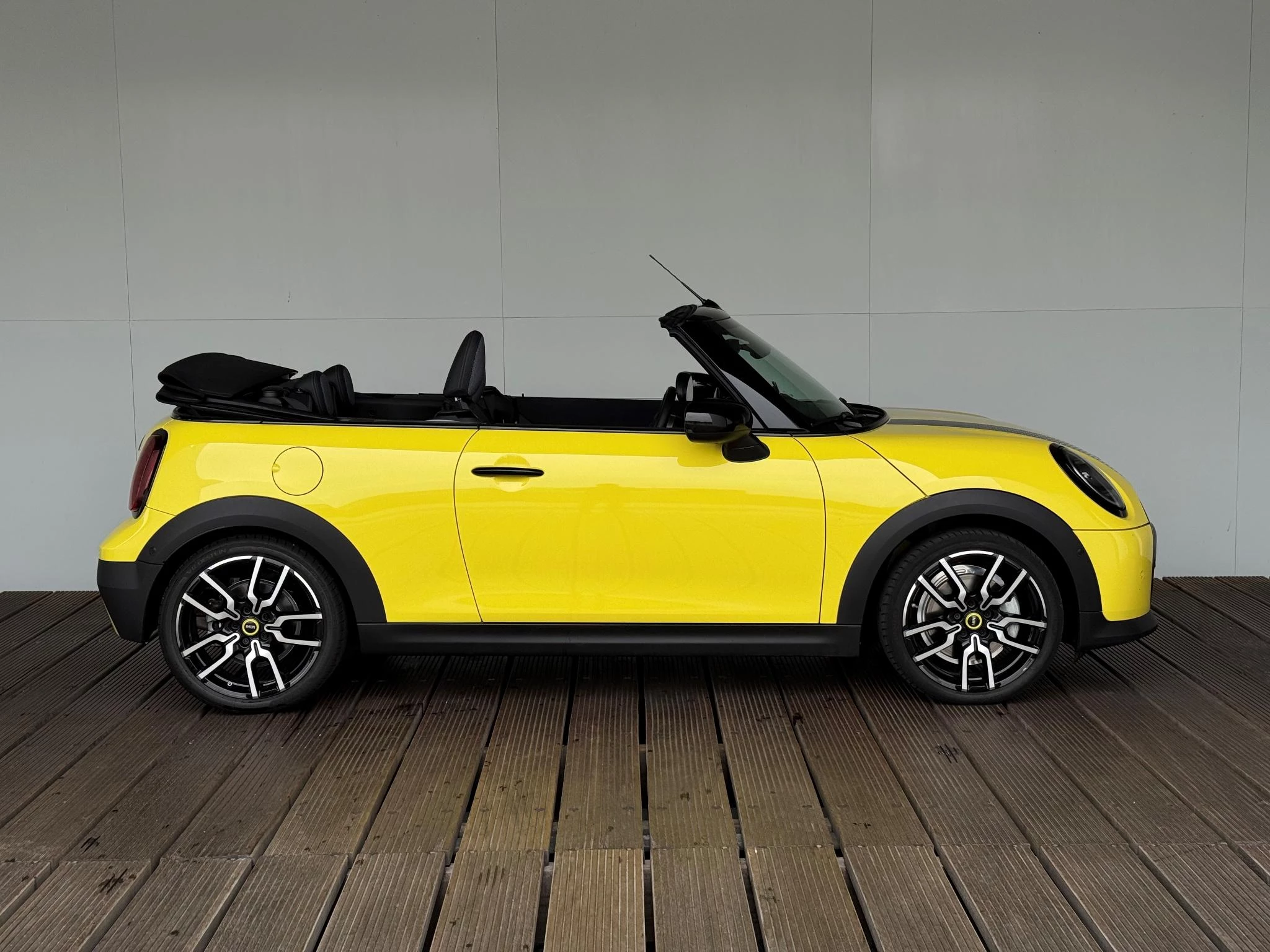 Hoofdafbeelding MINI Cabrio
