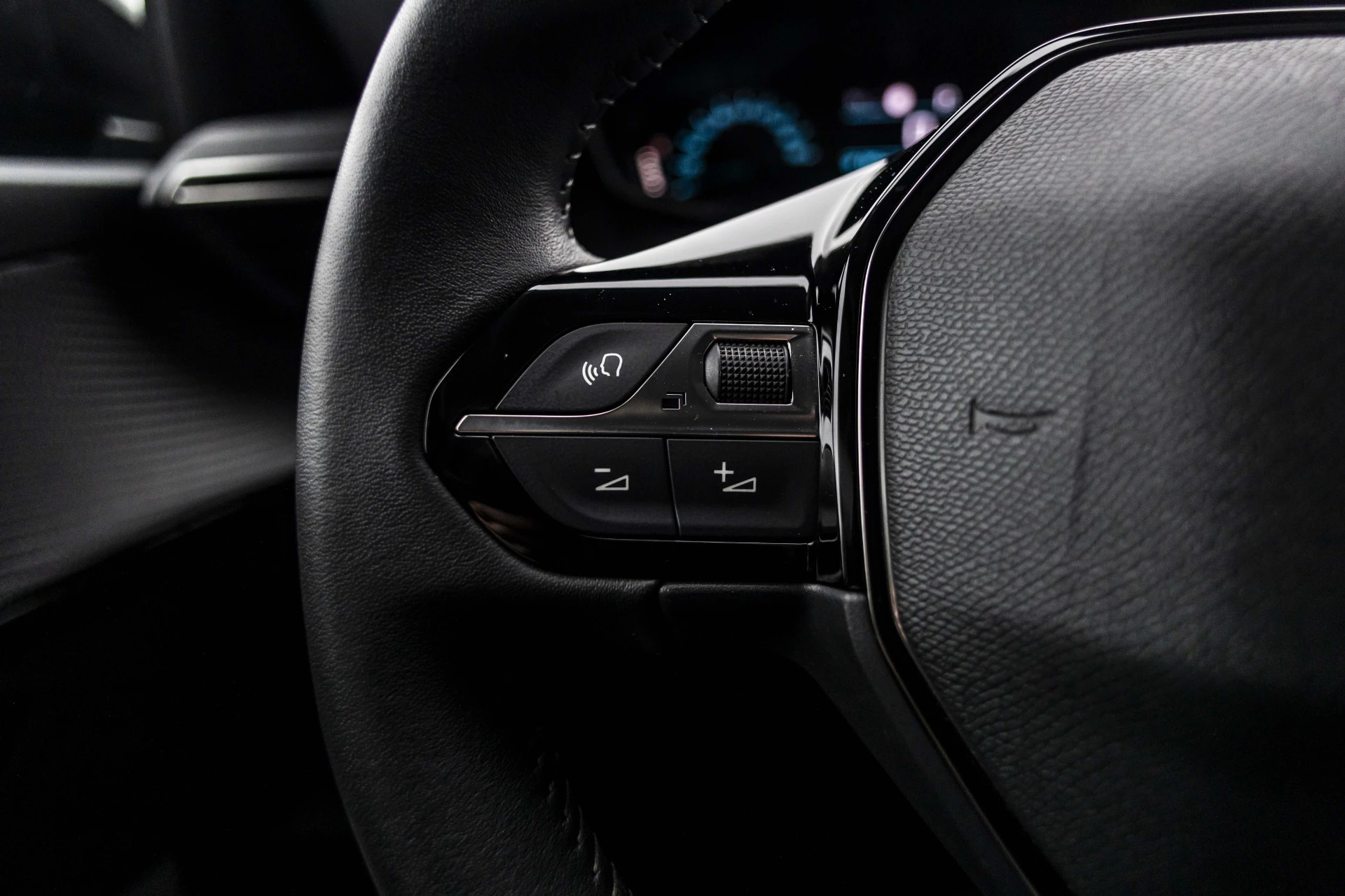 Hoofdafbeelding Peugeot e-208