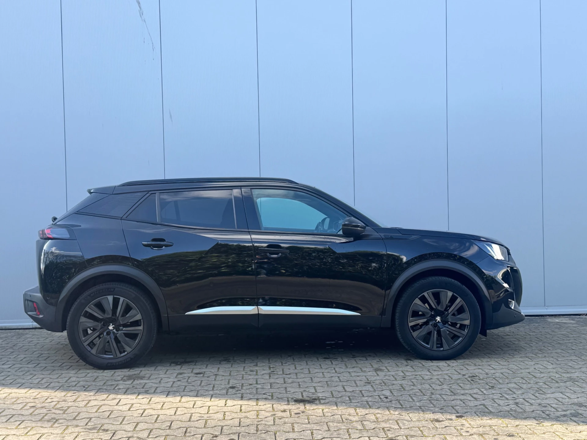 Hoofdafbeelding Peugeot e-2008