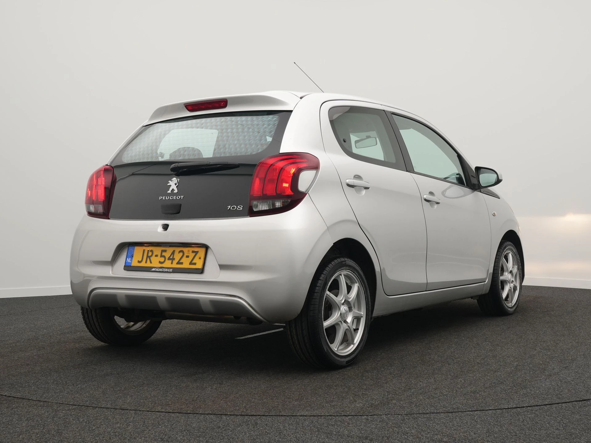 Hoofdafbeelding Peugeot 108