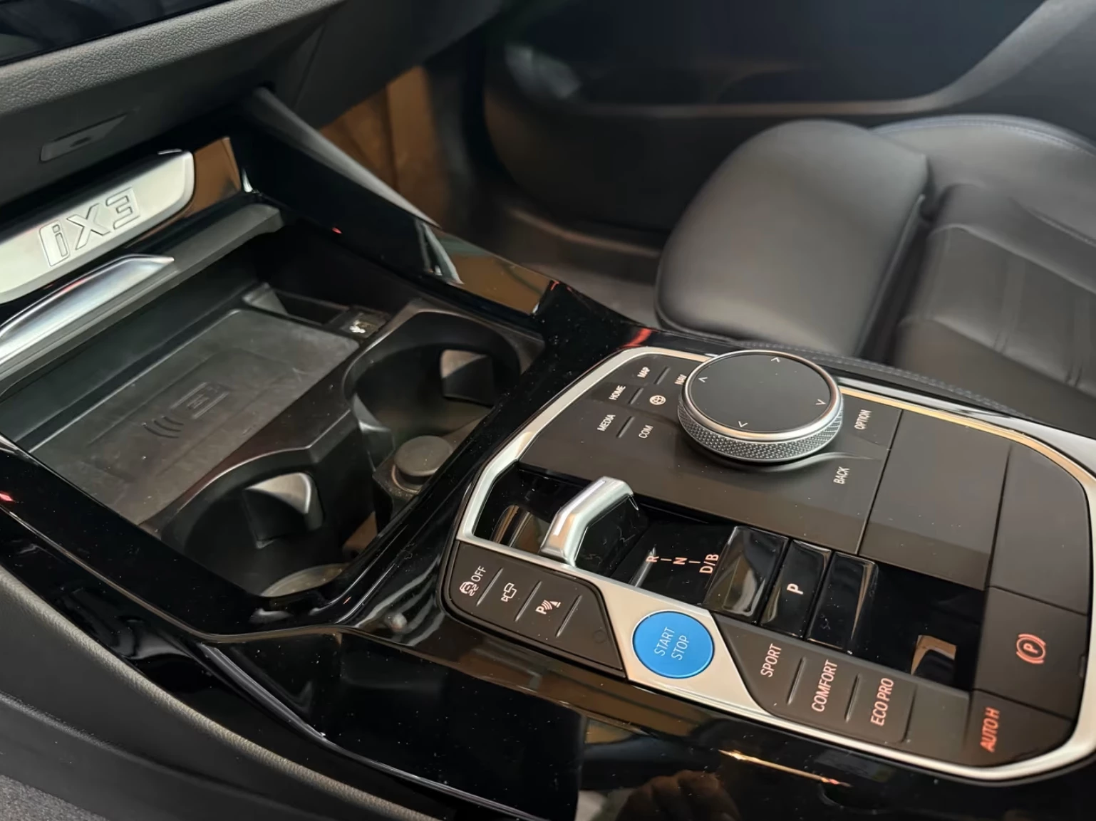 Hoofdafbeelding BMW iX3