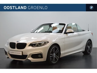 BMW 2 Serie Cabrio 220i High Executive M Sport Automaat / Sportstoelen / M Sportonderstel / Stoelverwarming / Multifunctioneel stuurwiel /  Adaptieve LED / Cruise Control