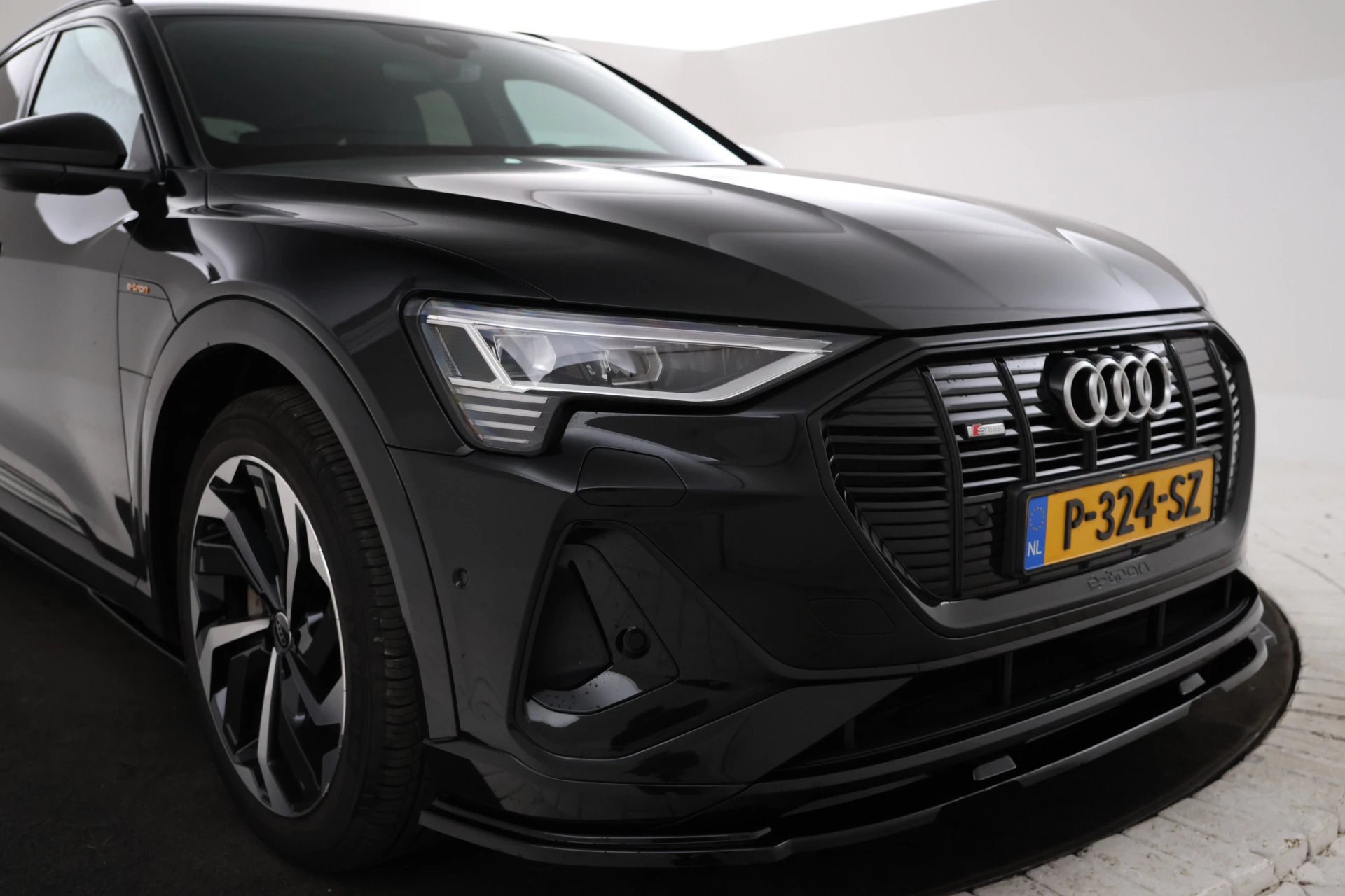 Hoofdafbeelding Audi e-tron