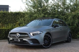 Mercedes-Benz A-klasse AMG 35 4MATIC | Panoramadak | Sfeerverlichting | DRVU | Magno Grey | Burmeister | Camera | Dodehoek | Stoel