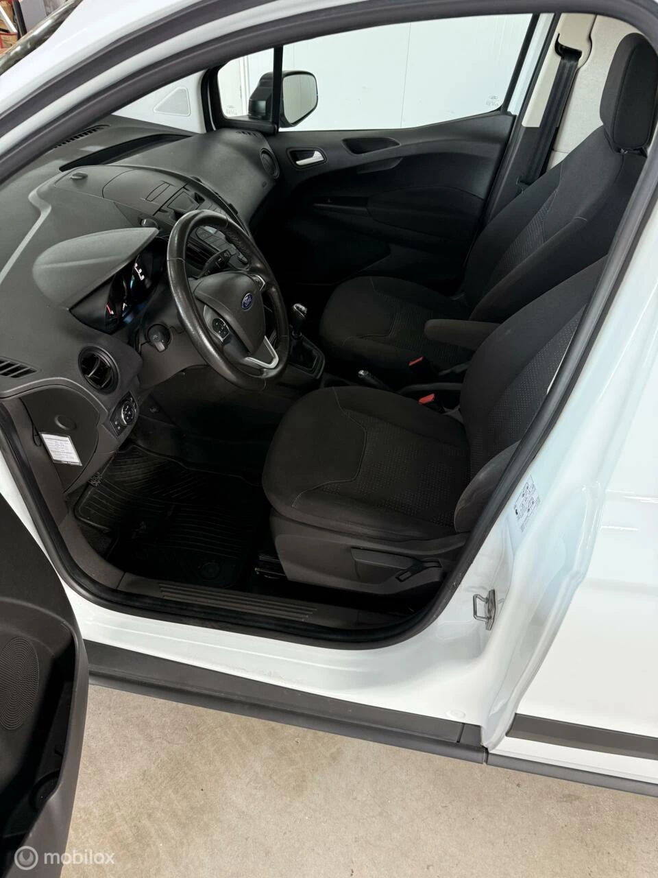 Hoofdafbeelding Ford Transit Courier