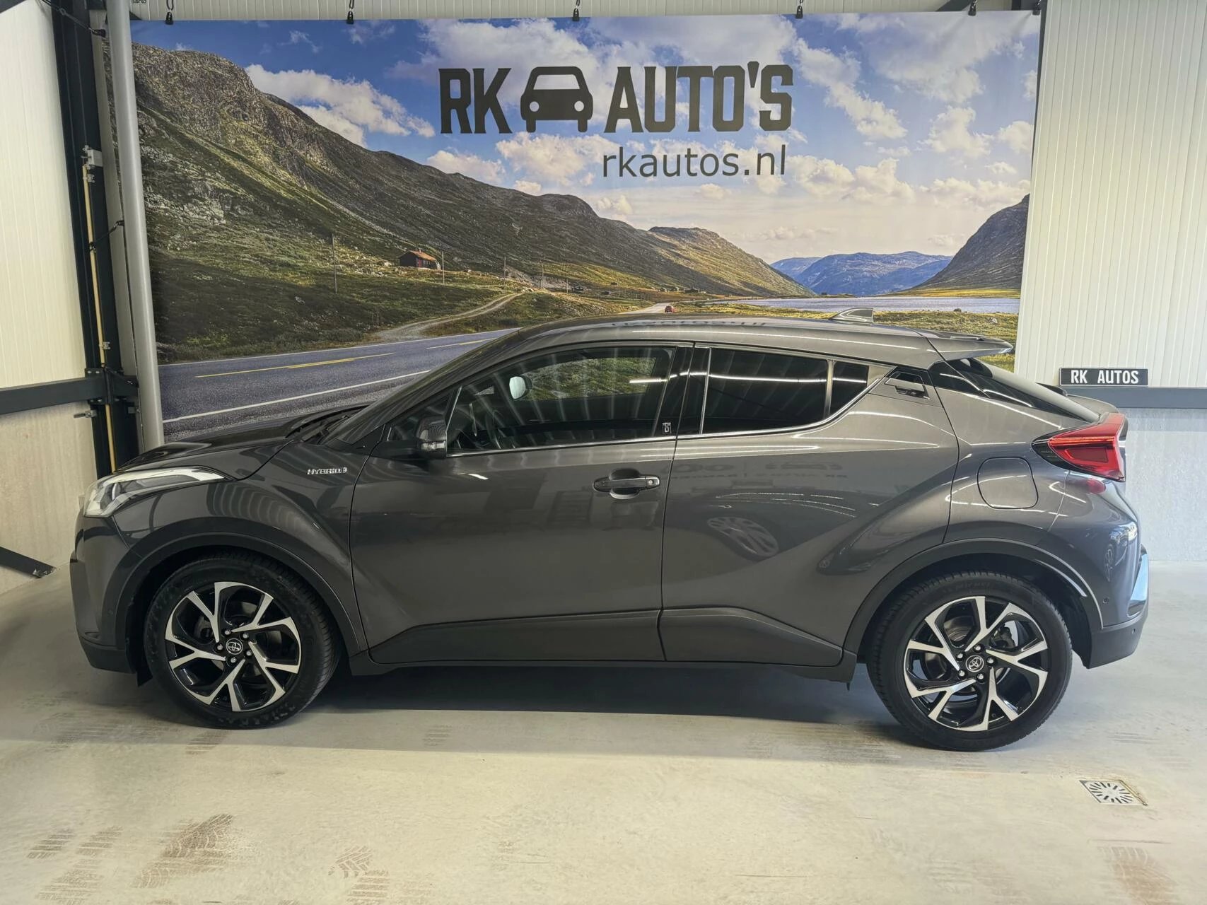 Hoofdafbeelding Toyota C-HR