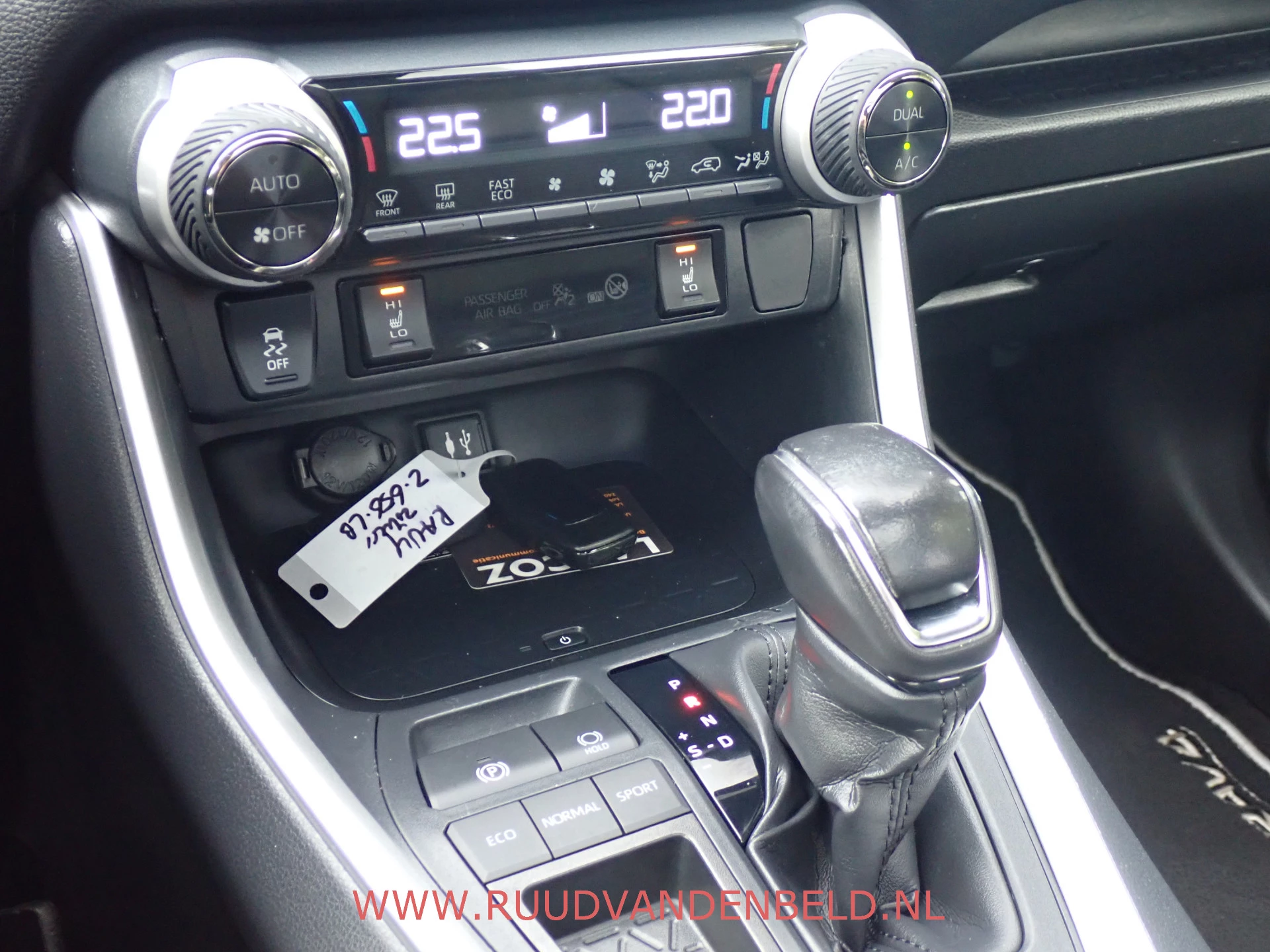 Hoofdafbeelding Toyota RAV4