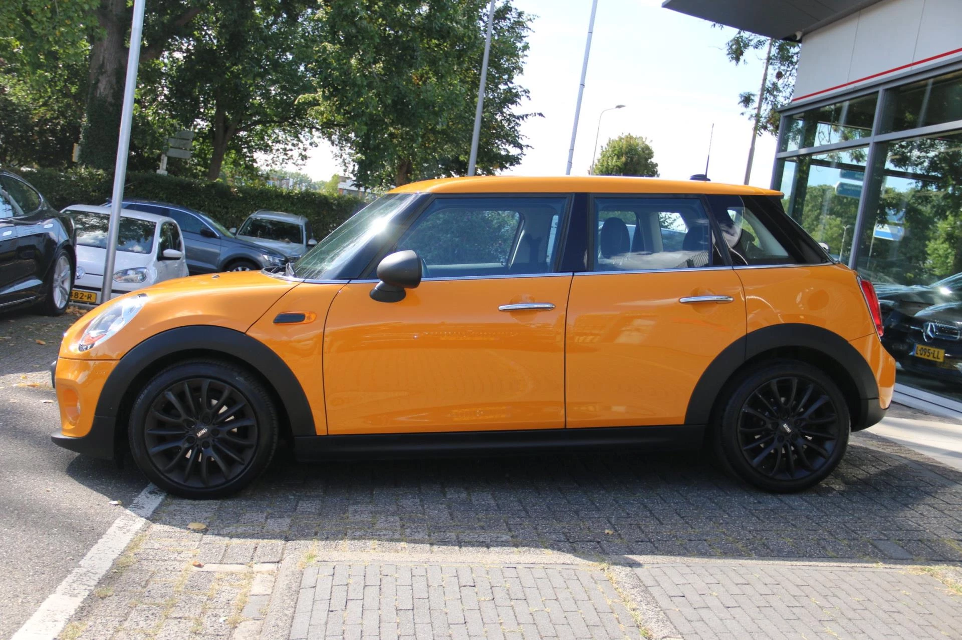 Hoofdafbeelding MINI One