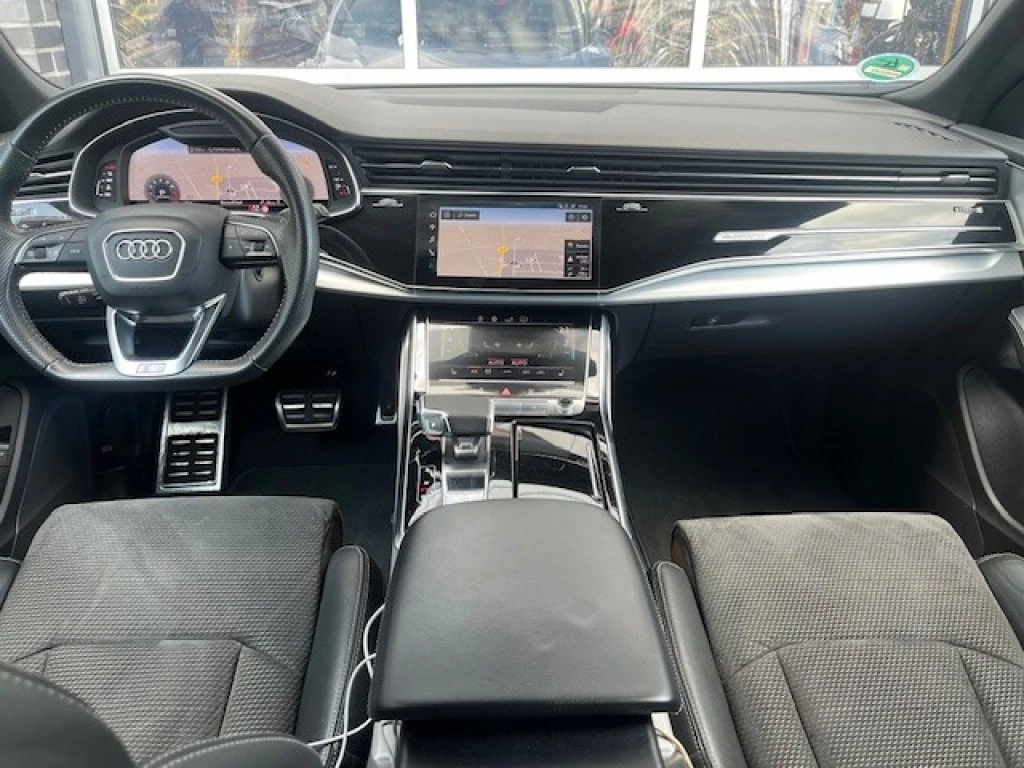 Hoofdafbeelding Audi Q8
