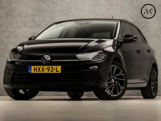 Volkswagen Polo 1.0 TSI Sportline Automaat (VIRTUAL COCKPIT, APPLE CARPLAY, KEYLESS, GROOT NAVI, CLIMATE, SPORTSTOELEN, LM VELGEN, CAMERA, GETINT GLAS, NIEUWSTAAT)