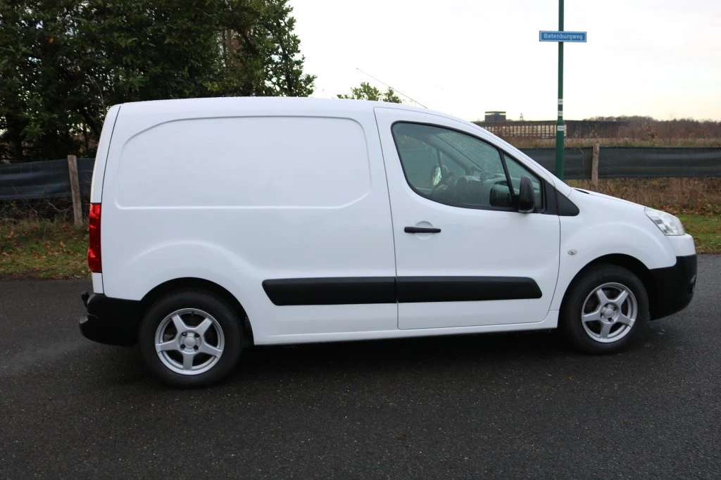 Hoofdafbeelding Peugeot Partner