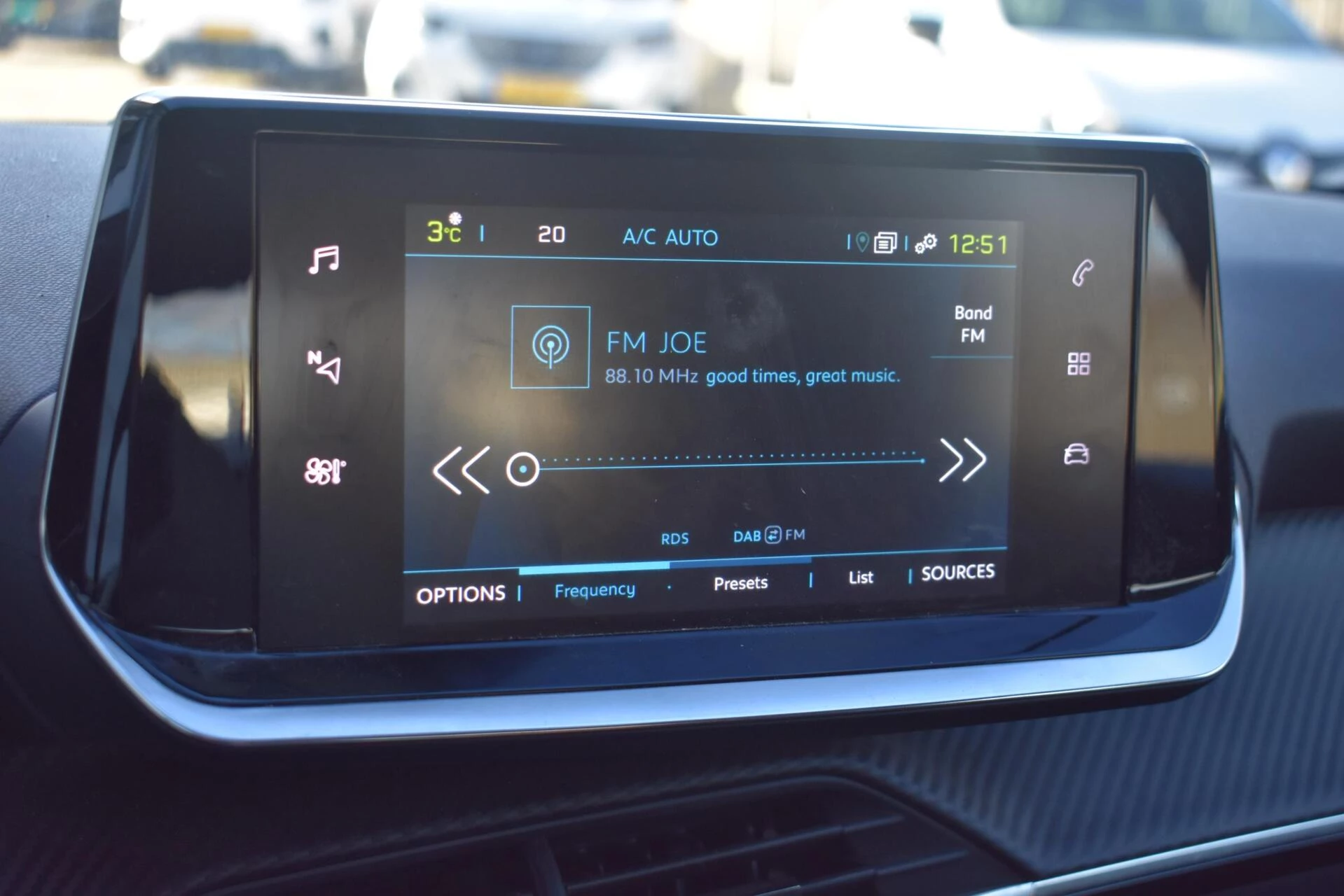 Hoofdafbeelding Peugeot e-208