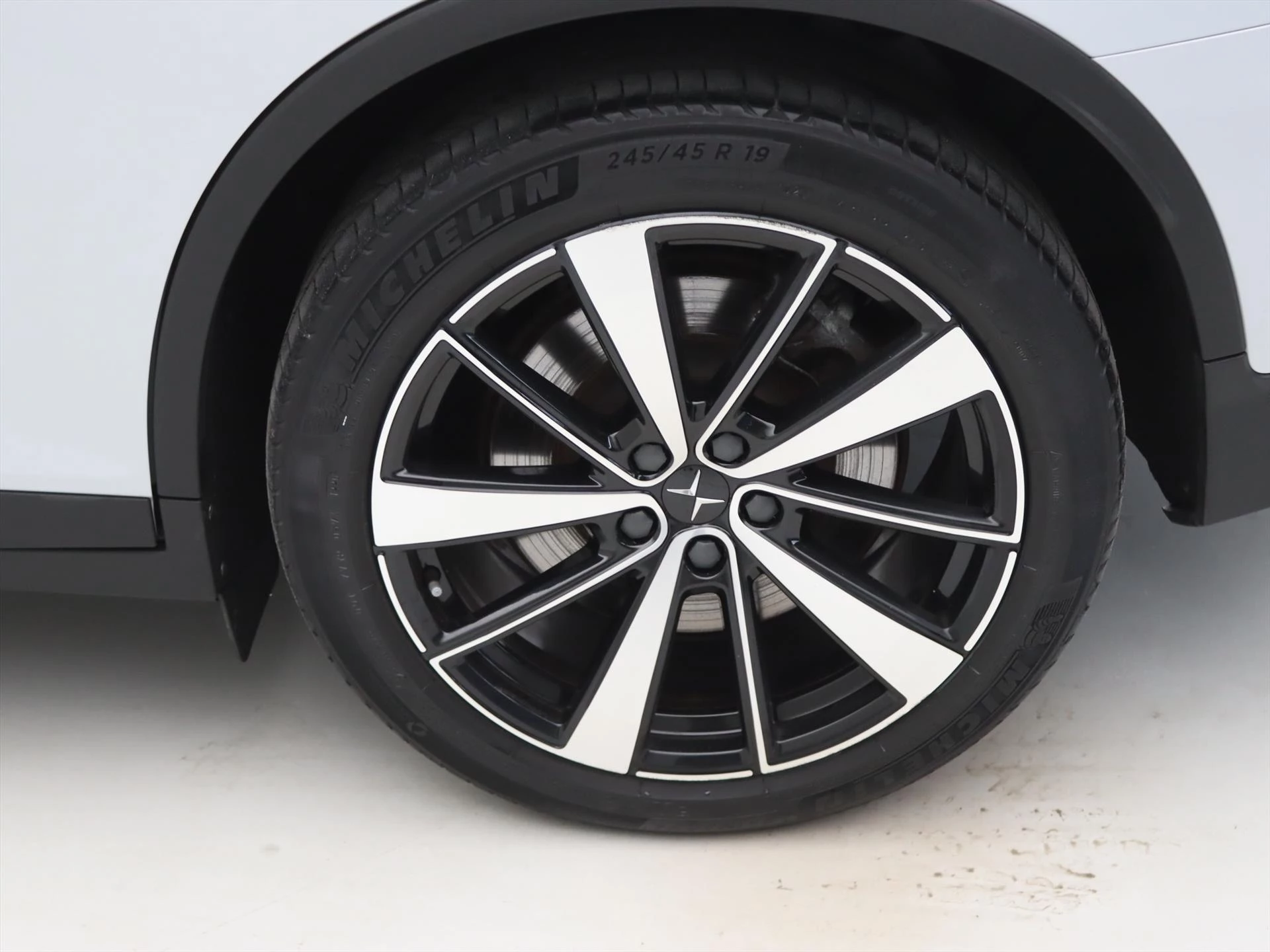 Hoofdafbeelding Polestar 2